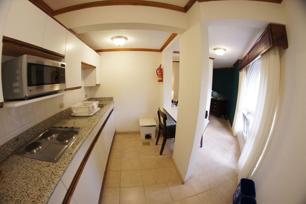 Apartotel & Suites Villas Del Rio サンホセ エクステリア 写真