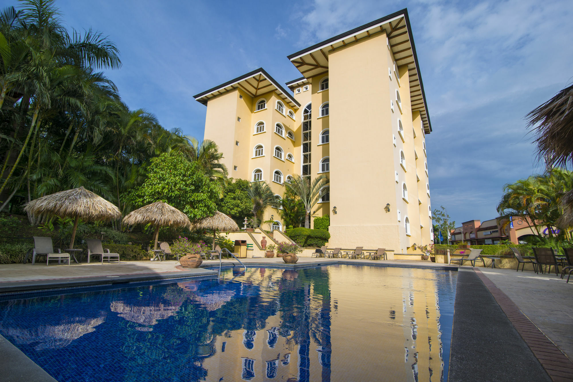 Apartotel & Suites Villas Del Rio サンホセ エクステリア 写真