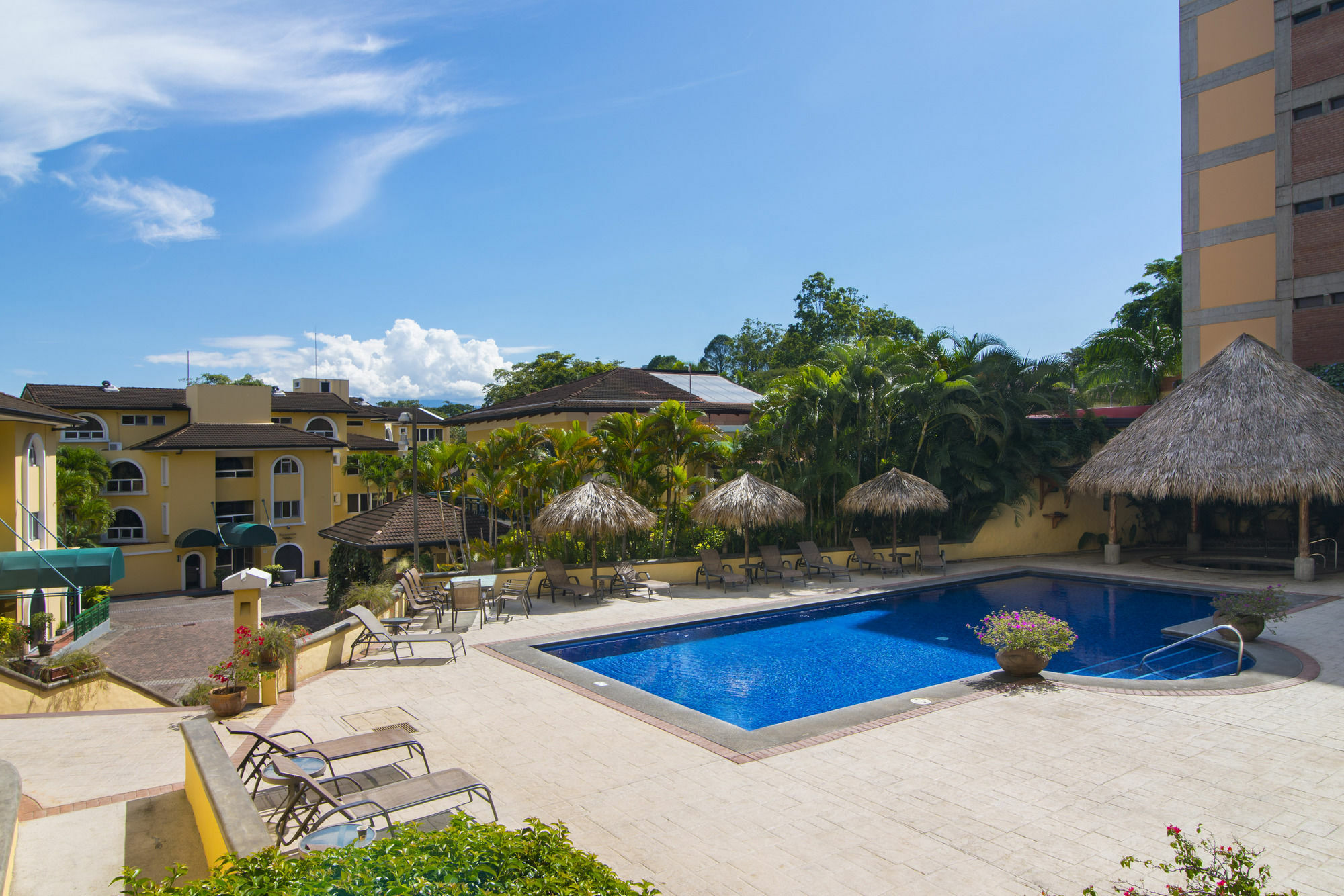 Apartotel & Suites Villas Del Rio サンホセ エクステリア 写真